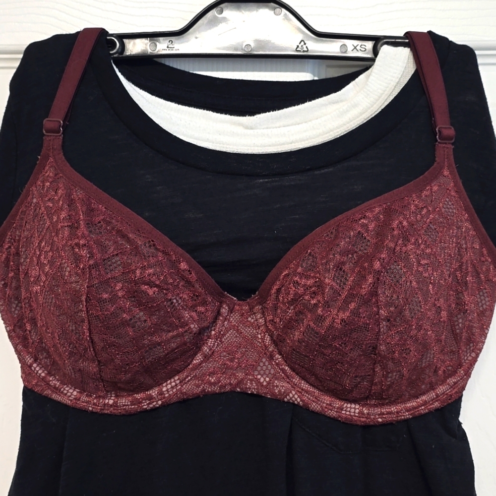 Lot of 2 Victoria Secret demi 32DDD bra burgundy/blush